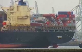 Post panamax container ship loses at least 26 boxes in the North Sea Alfa Logistic Family